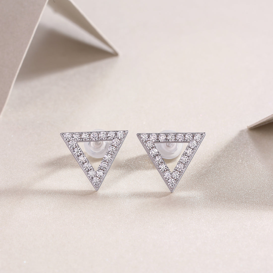 1Unique - Set With Moissanite S925 Sterling Silver And Platinum-plated Stud Earrings, Fashionable, Trendy And Affordable Jewelry Prohibit Tk Sales