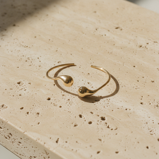 The Elara Bracelet