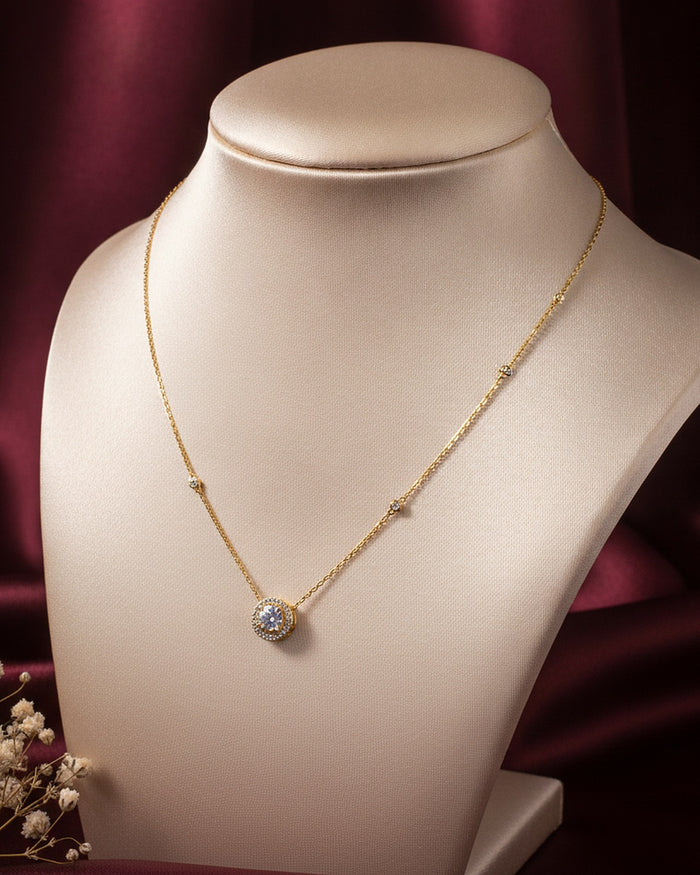 The Adora Pendant