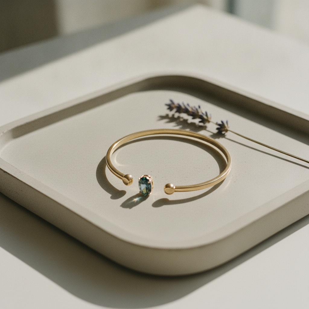 The Oval Snap Bracelet, Gold Zircon