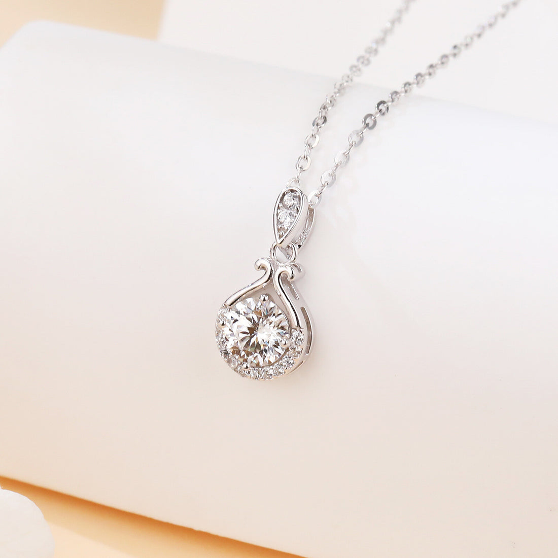 925 Sterling Silver Elegant Moissanite Pendant Necklace With Classic Teardrop Design